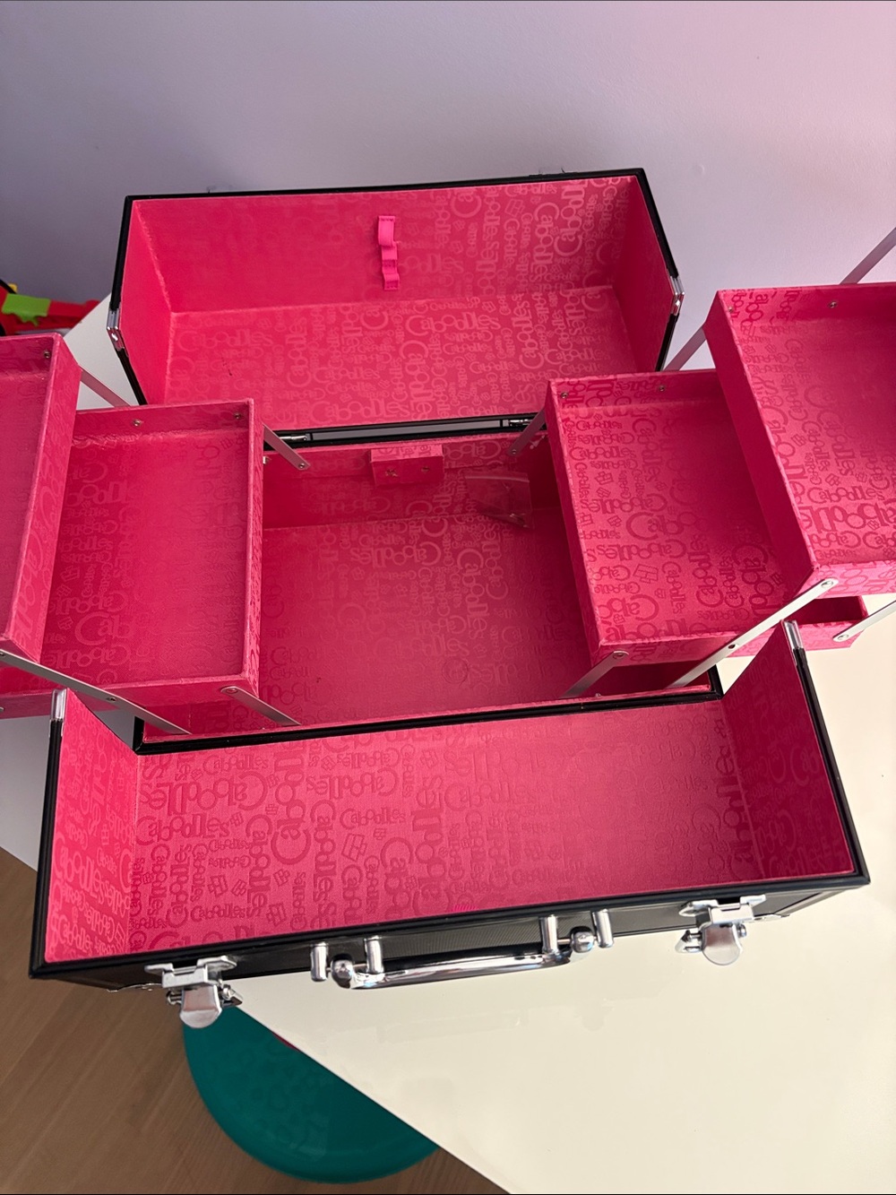 Caboodles Black Exterior Pink Interior Fold-Out Makeup Case
